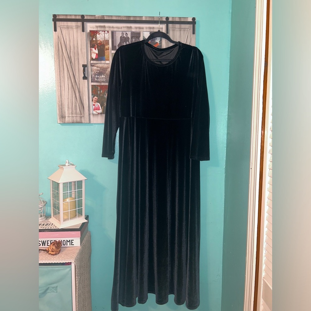 Custom made black velvet maxi dress size xl